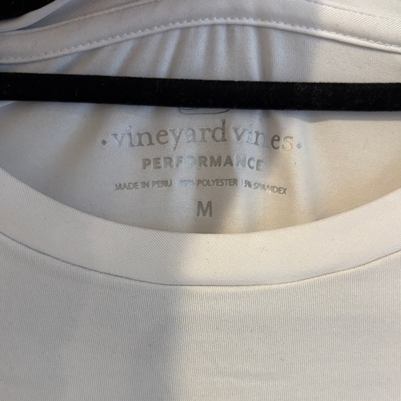 Men’s Vineyard Vines White Performance Long Sleeve Fishing Graphic Shirt - Picture 4 of 5